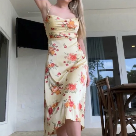 Danielle Bernstein Golden Hour Yellow Red Floral Tie Back Satin Dress NWOT XS - Picture 3 of 16